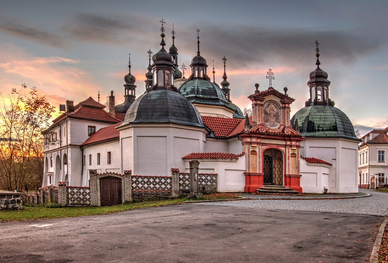 church in the west landscape free photo