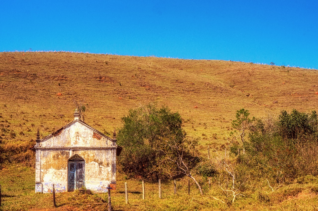 church interior hill free photo