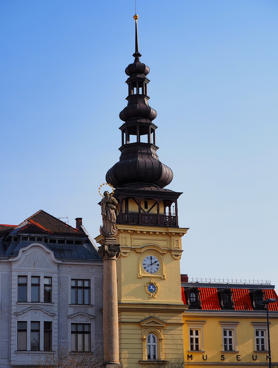 church statue history free photo