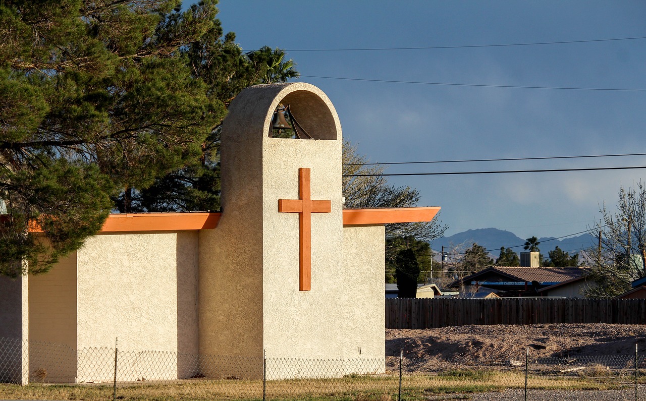 church cross architecture free photo