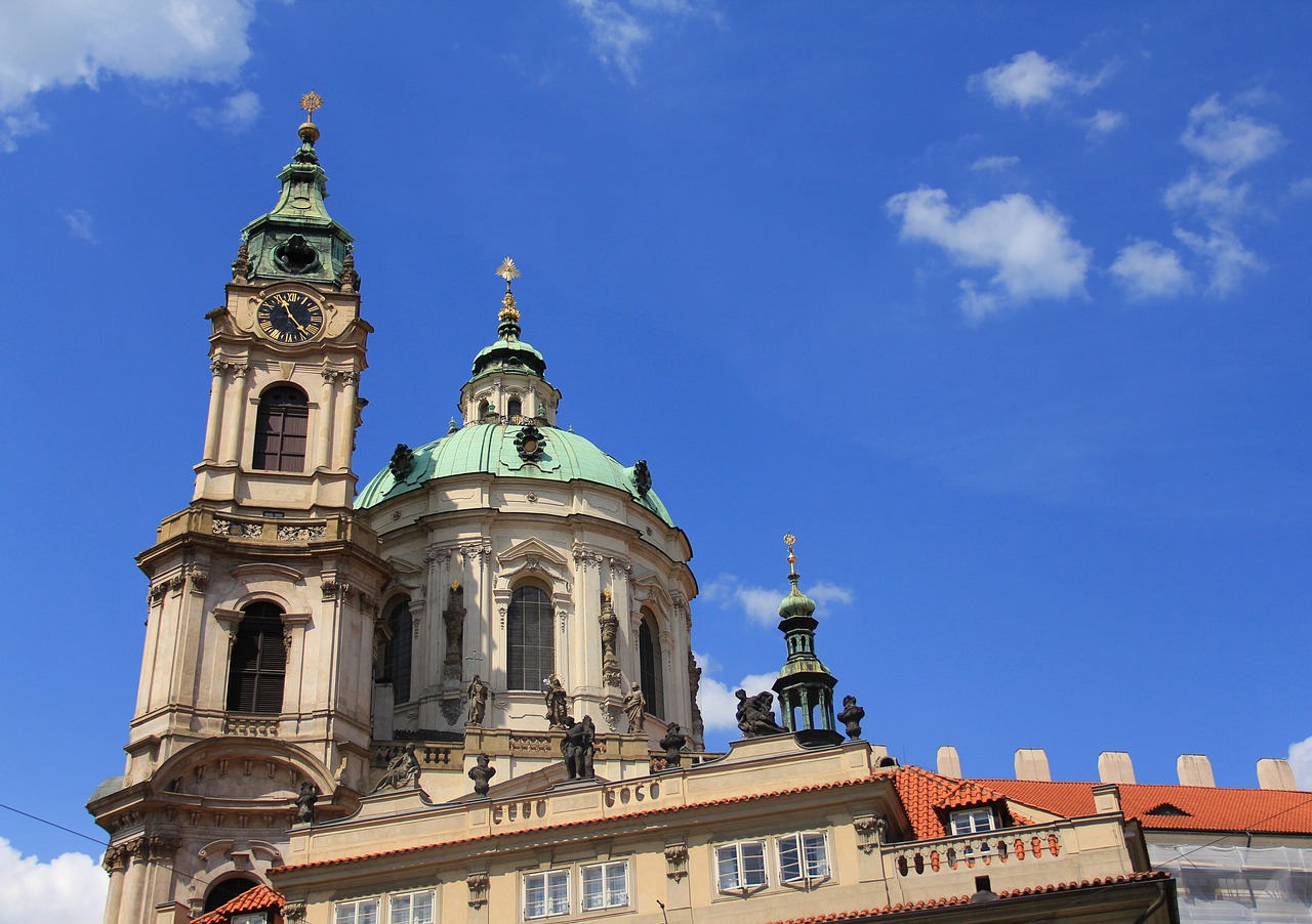 church  prague  czechia free photo