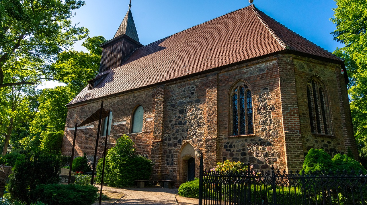 church  building  architecture free photo