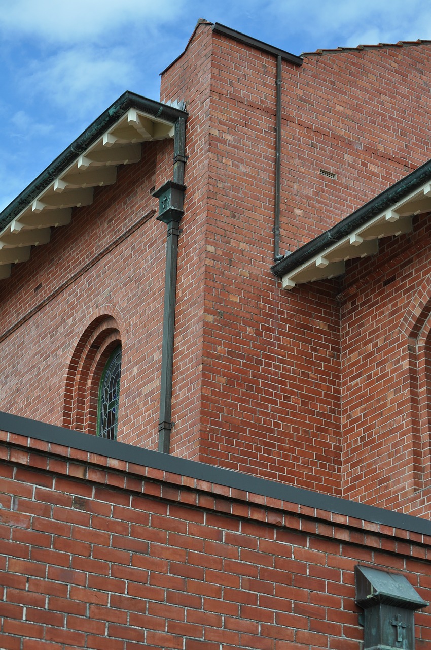 church  building  brick free photo