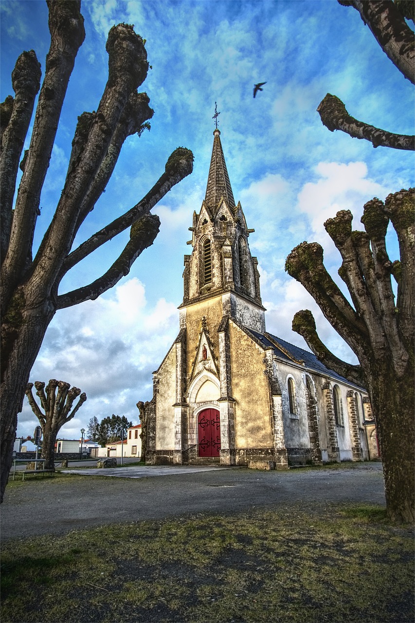 church  france  ancient monument free photo