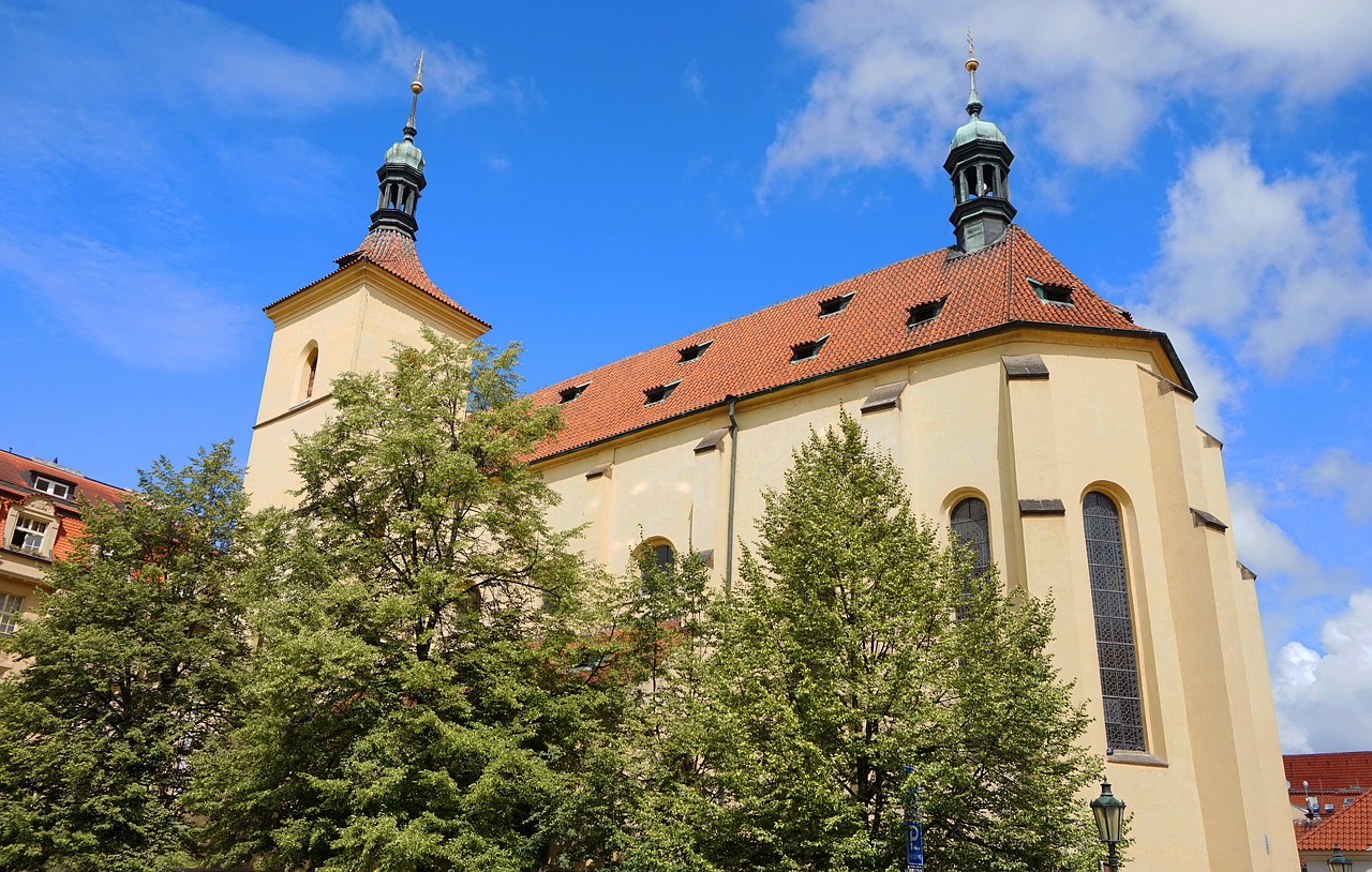 church  prague  czechia free photo