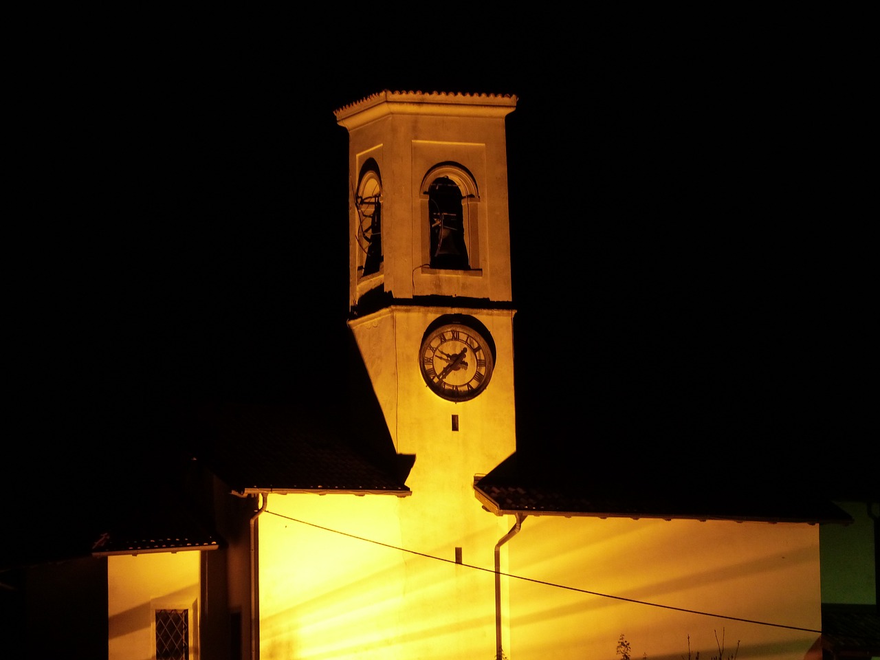 church illuminated night free photo