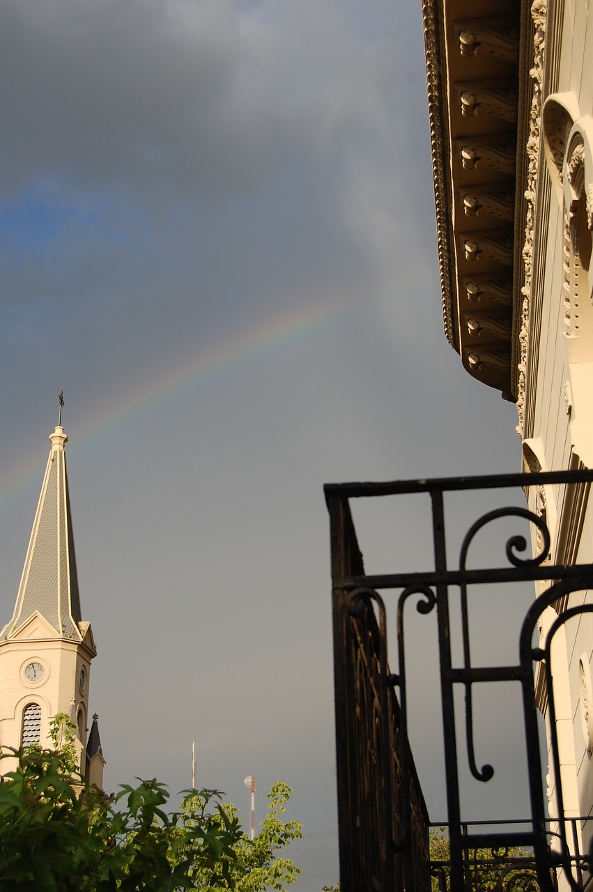 church  cruz  sky free photo