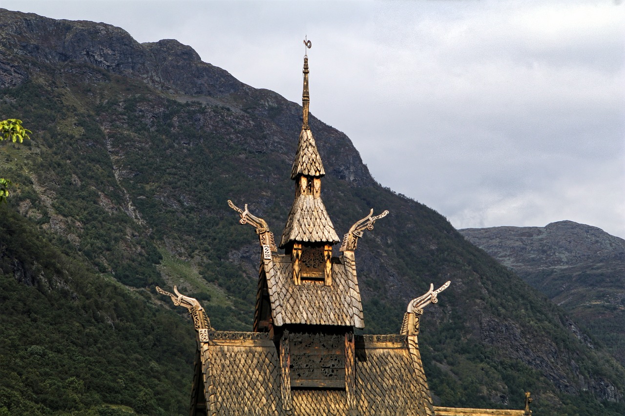 church  norway  stave church free photo