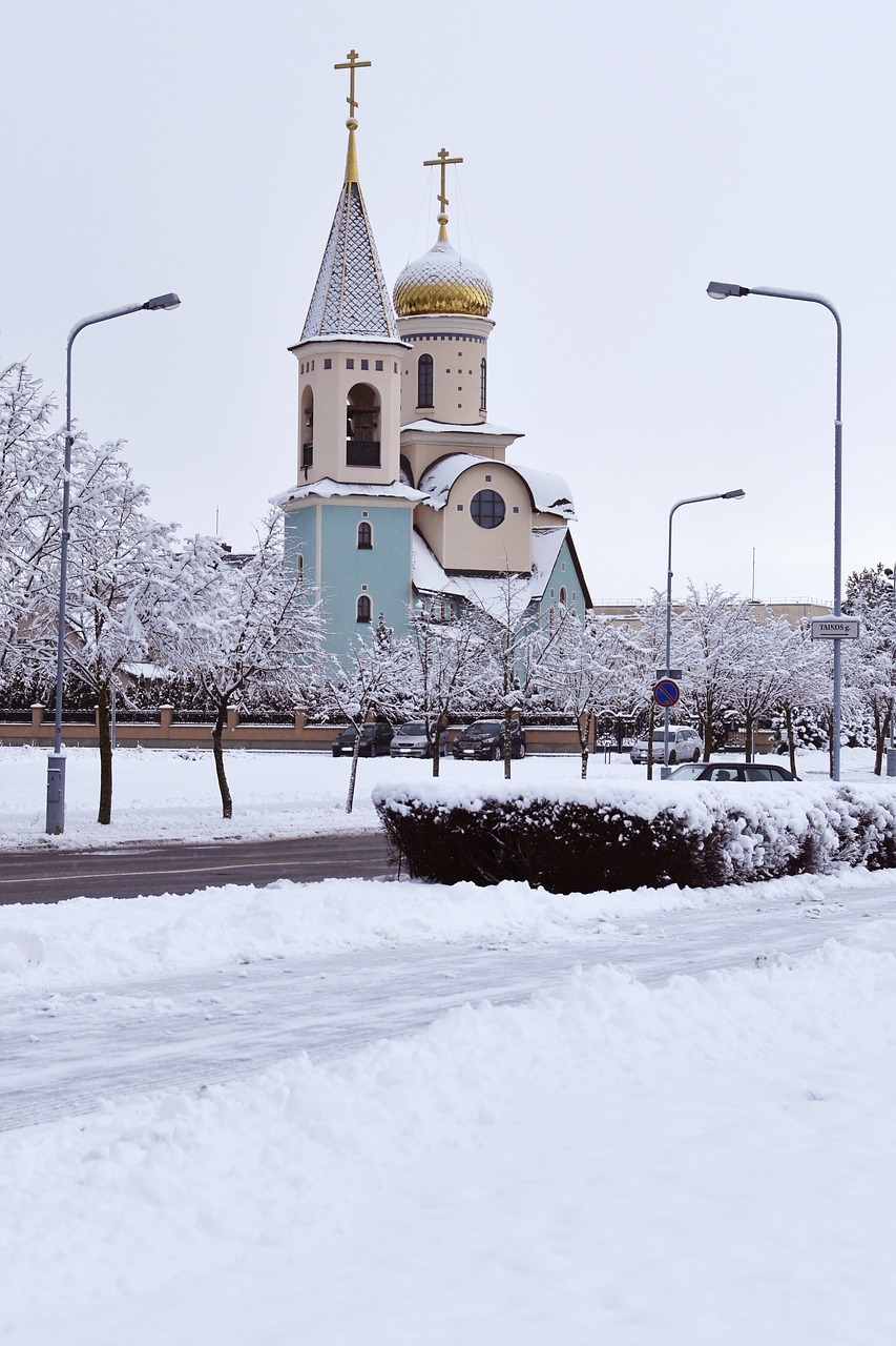 church  winter  colorful church free photo