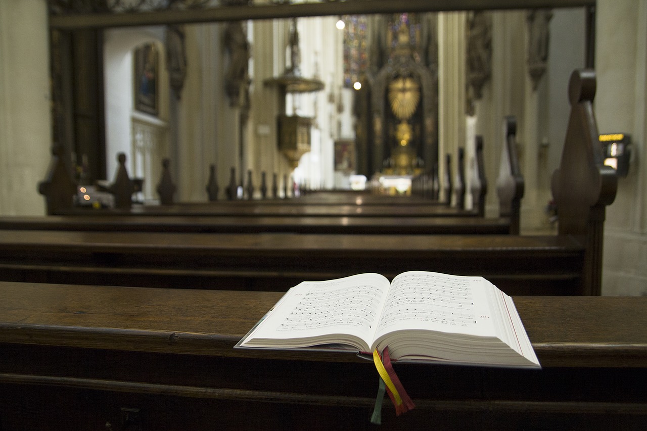 church  cathedral  prayer free photo