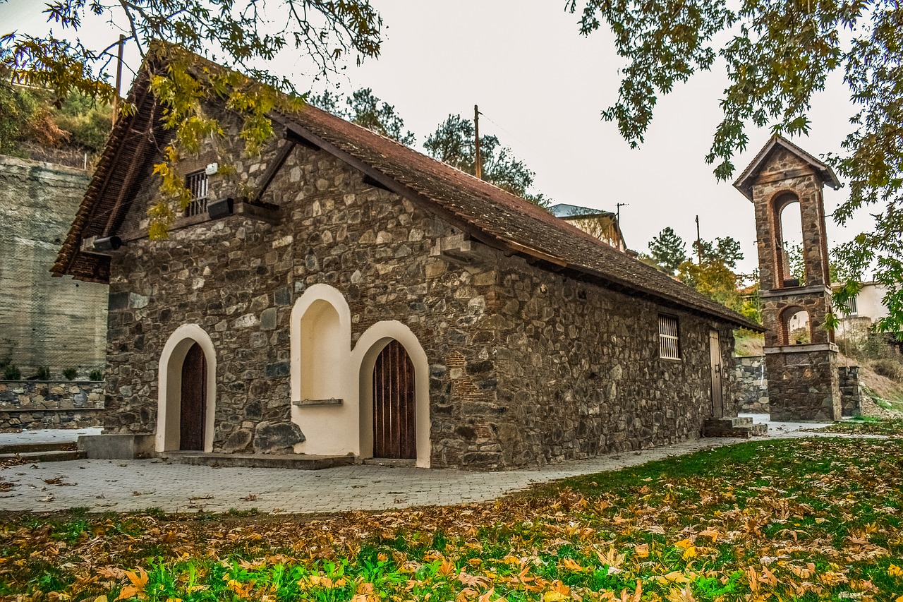 church  architecture  building free photo