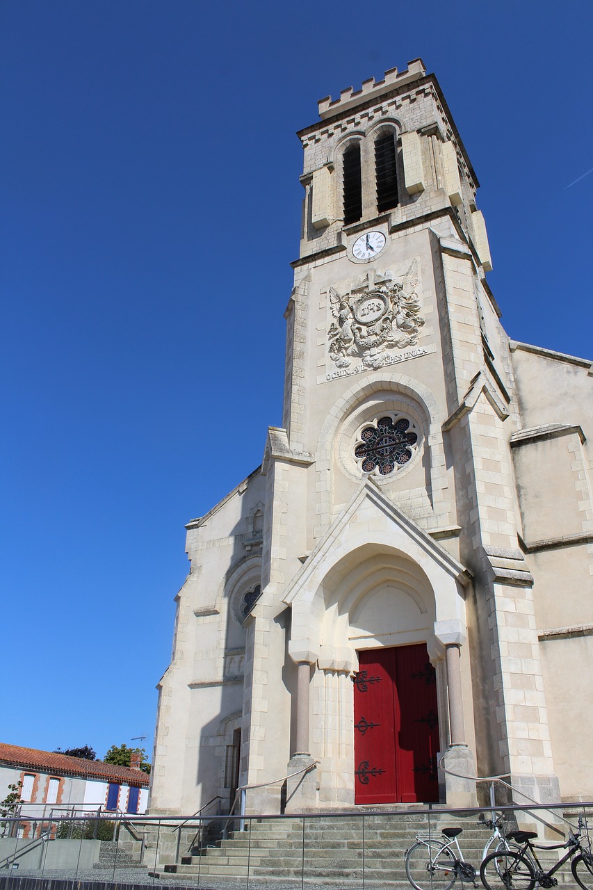 church  saint christophe du ligneron  vendée free photo