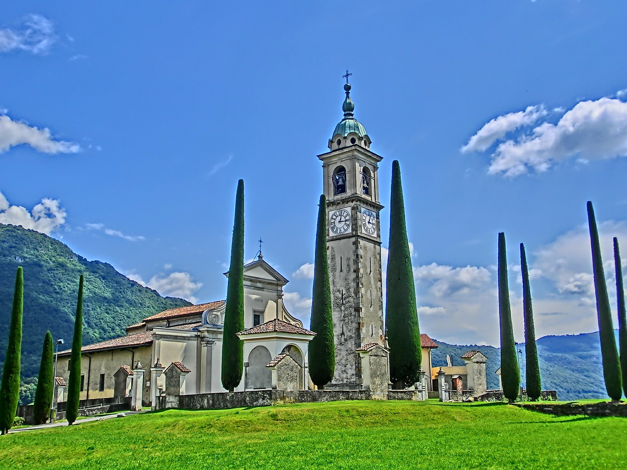 church architecture building free photo