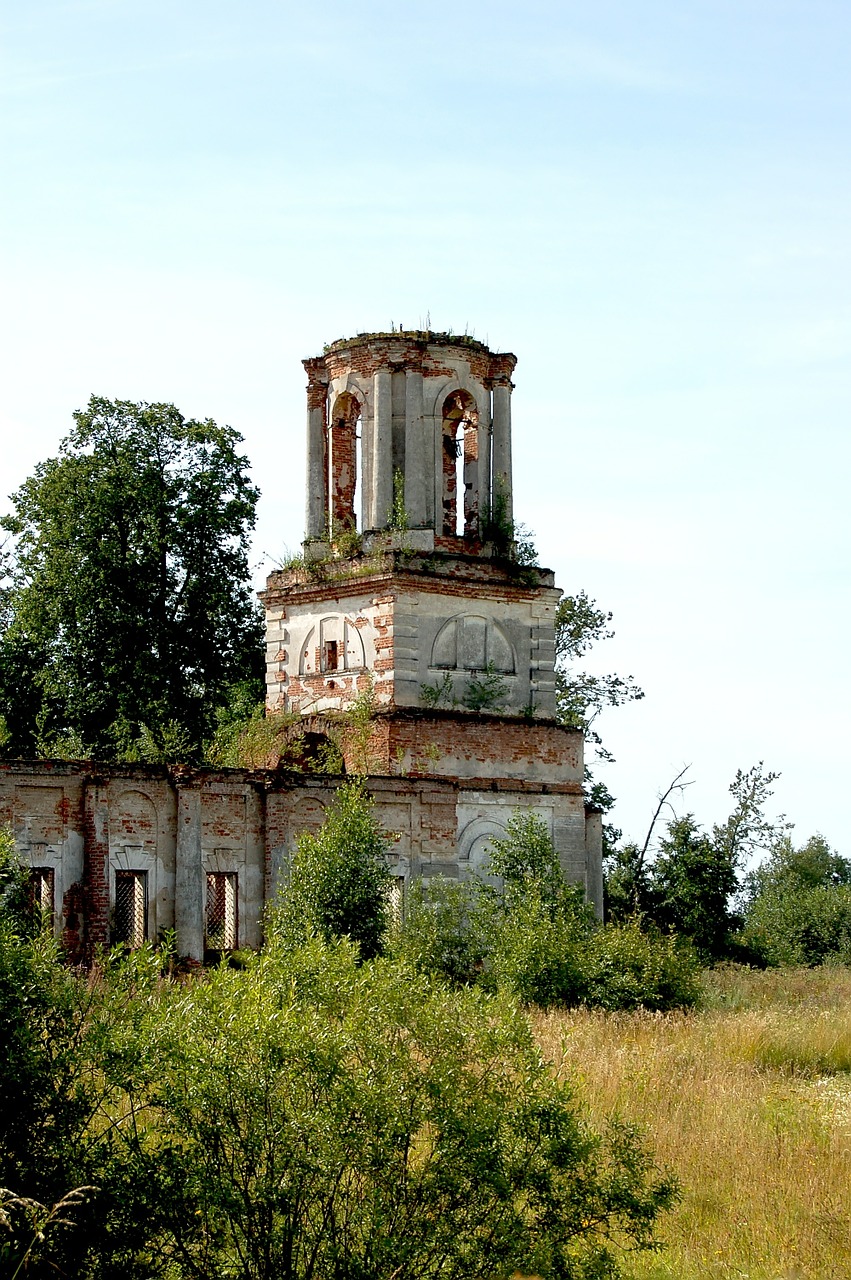 church building architecture free photo