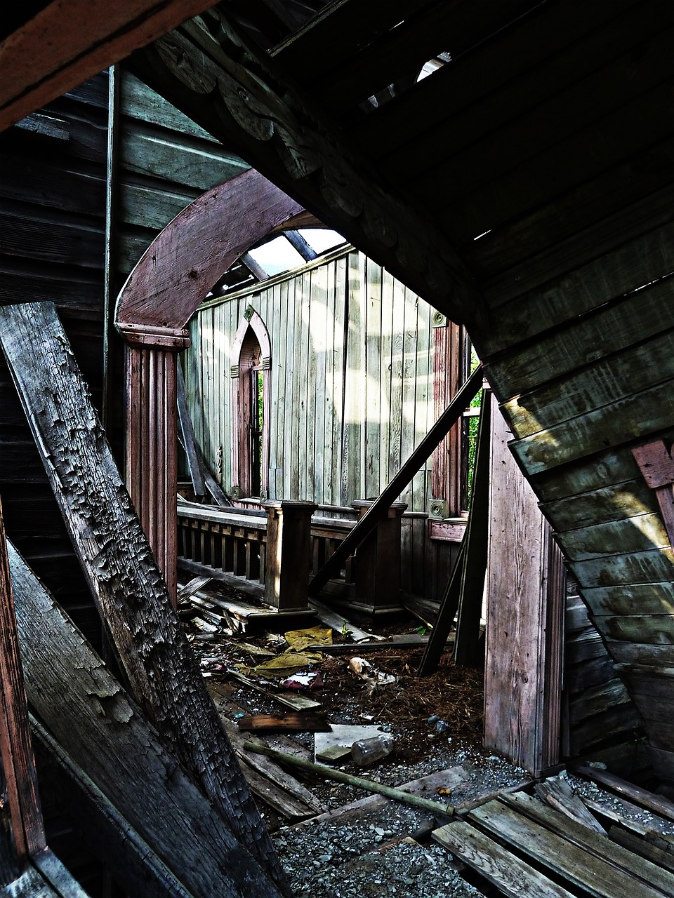 church inside ruin free photo