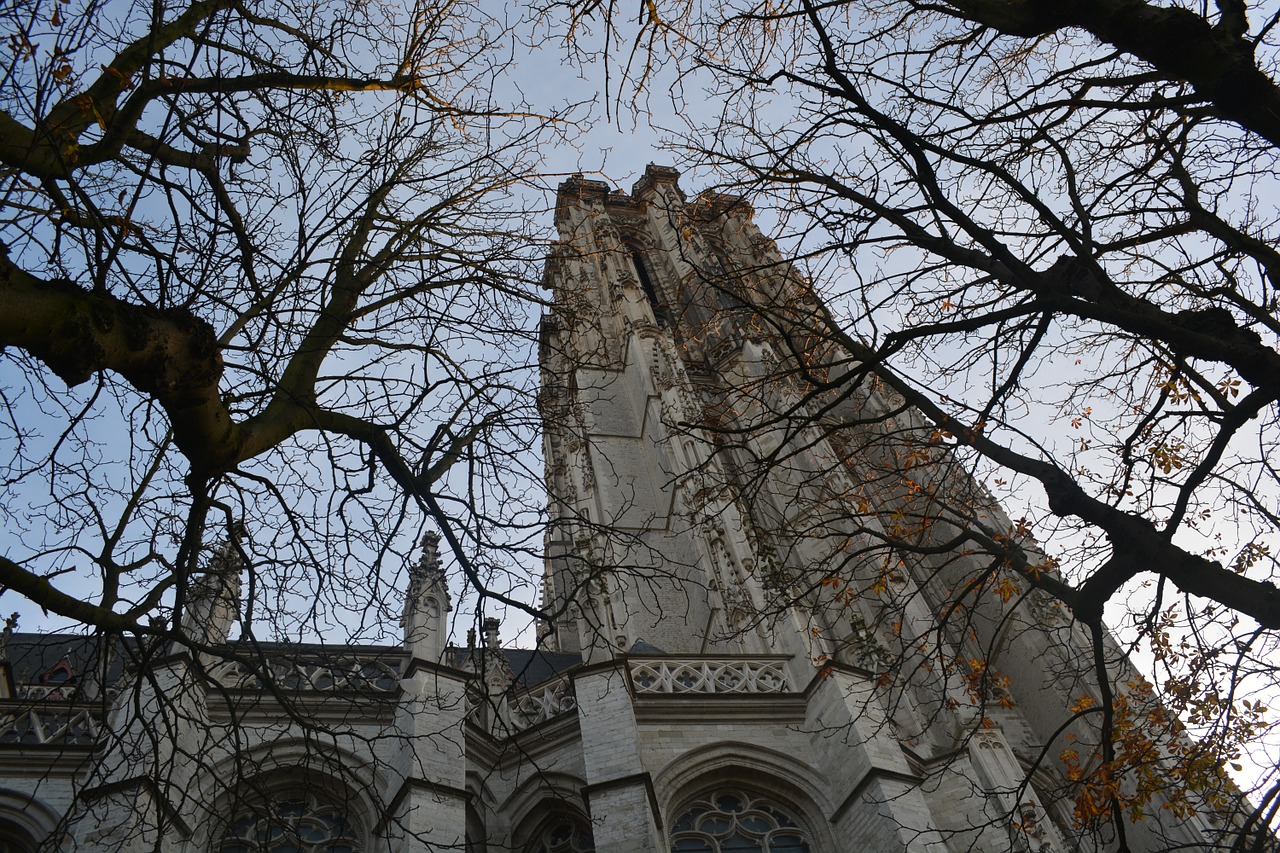 church building architecture free photo