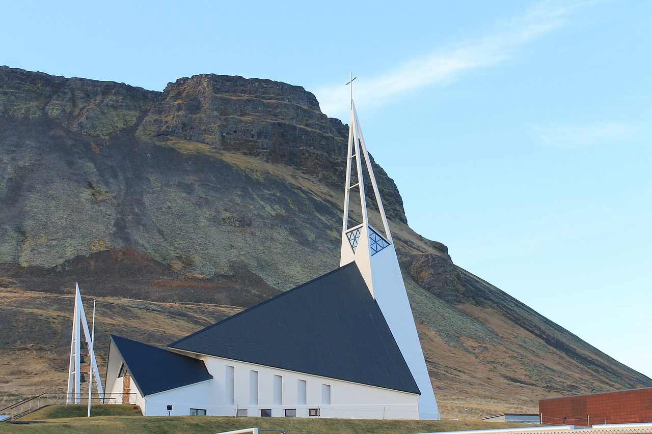 church unusual mountain free photo