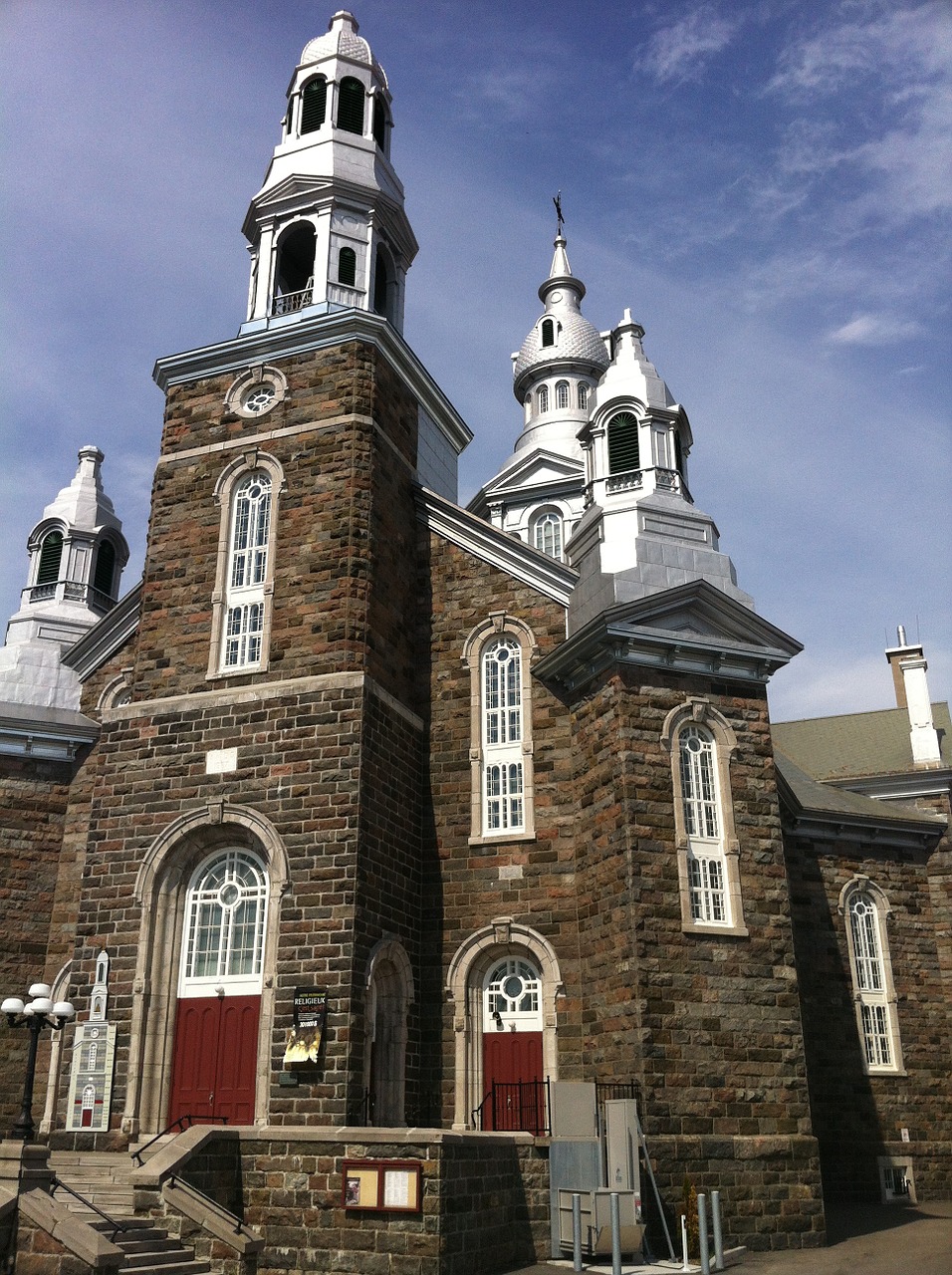 church building historic free photo