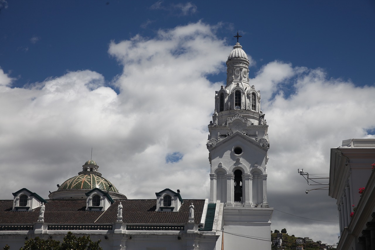 church historic sky free photo