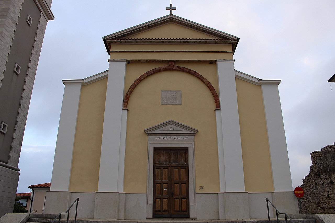 church croatia vrsar free photo