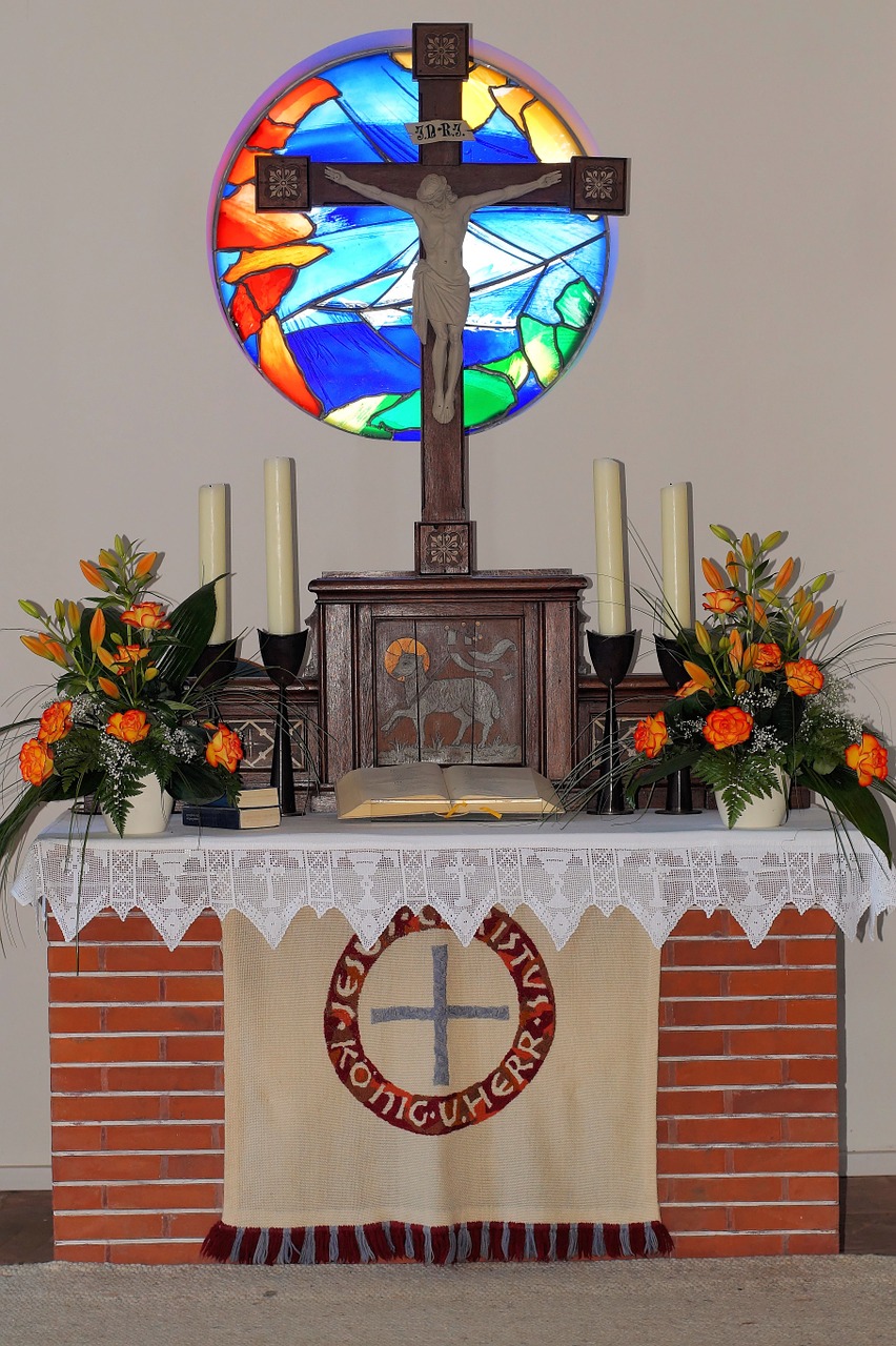 church altar cross free photo