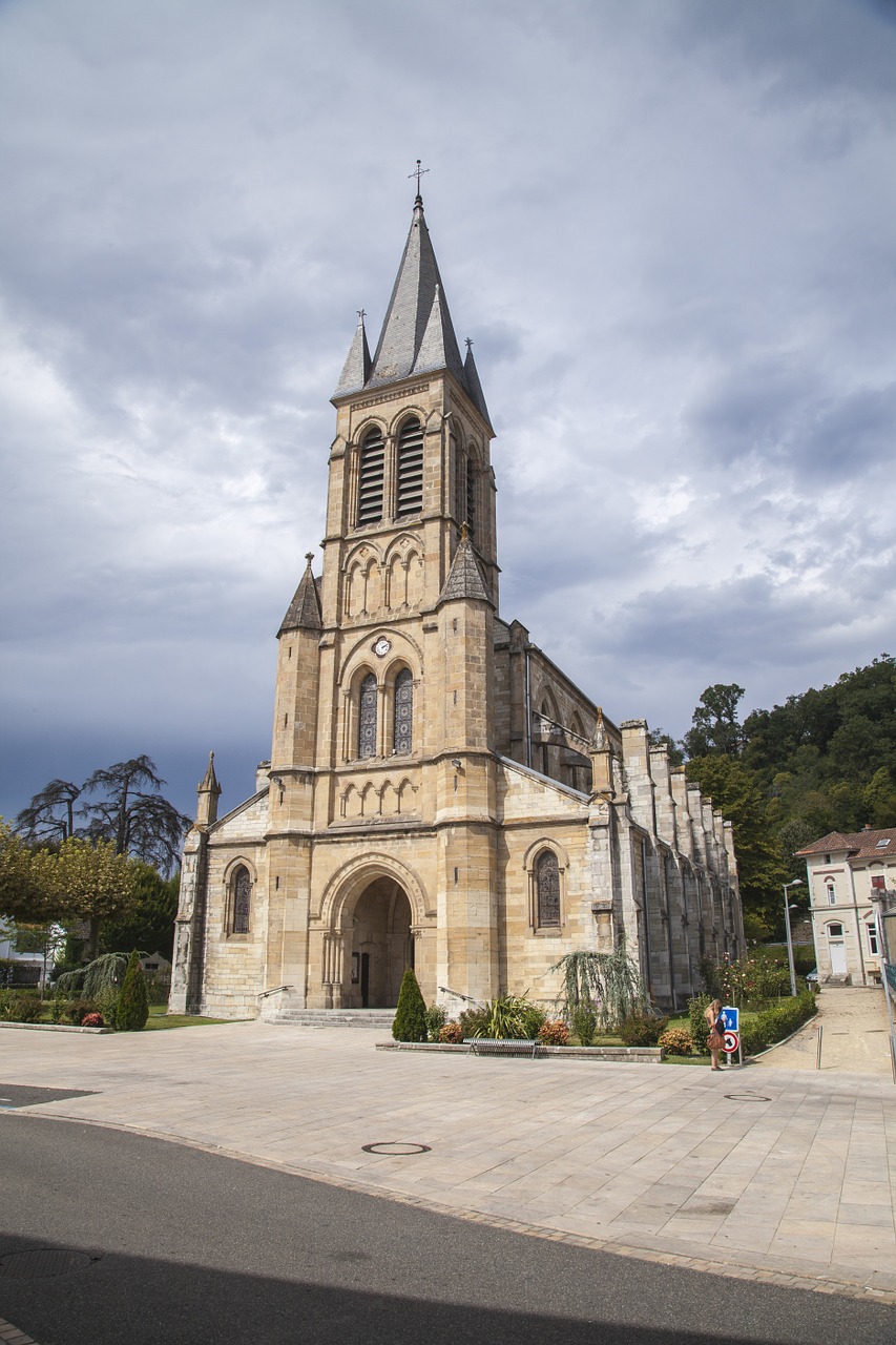 church monument architecture free photo