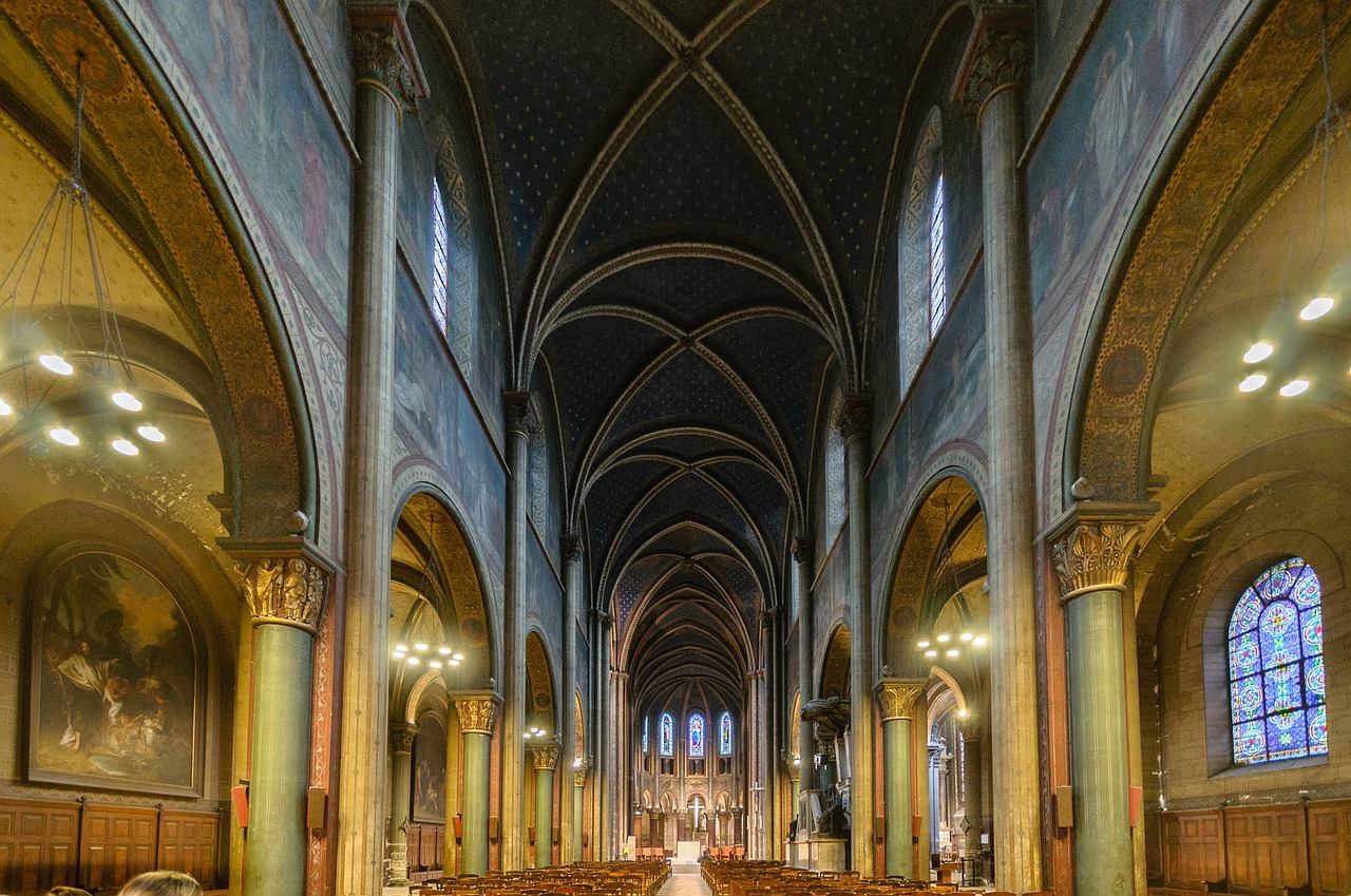 church interior architecture free photo