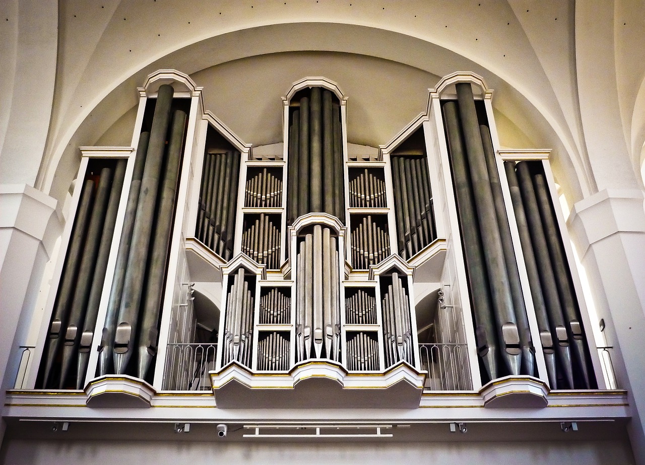 church organ organ whistle free photo