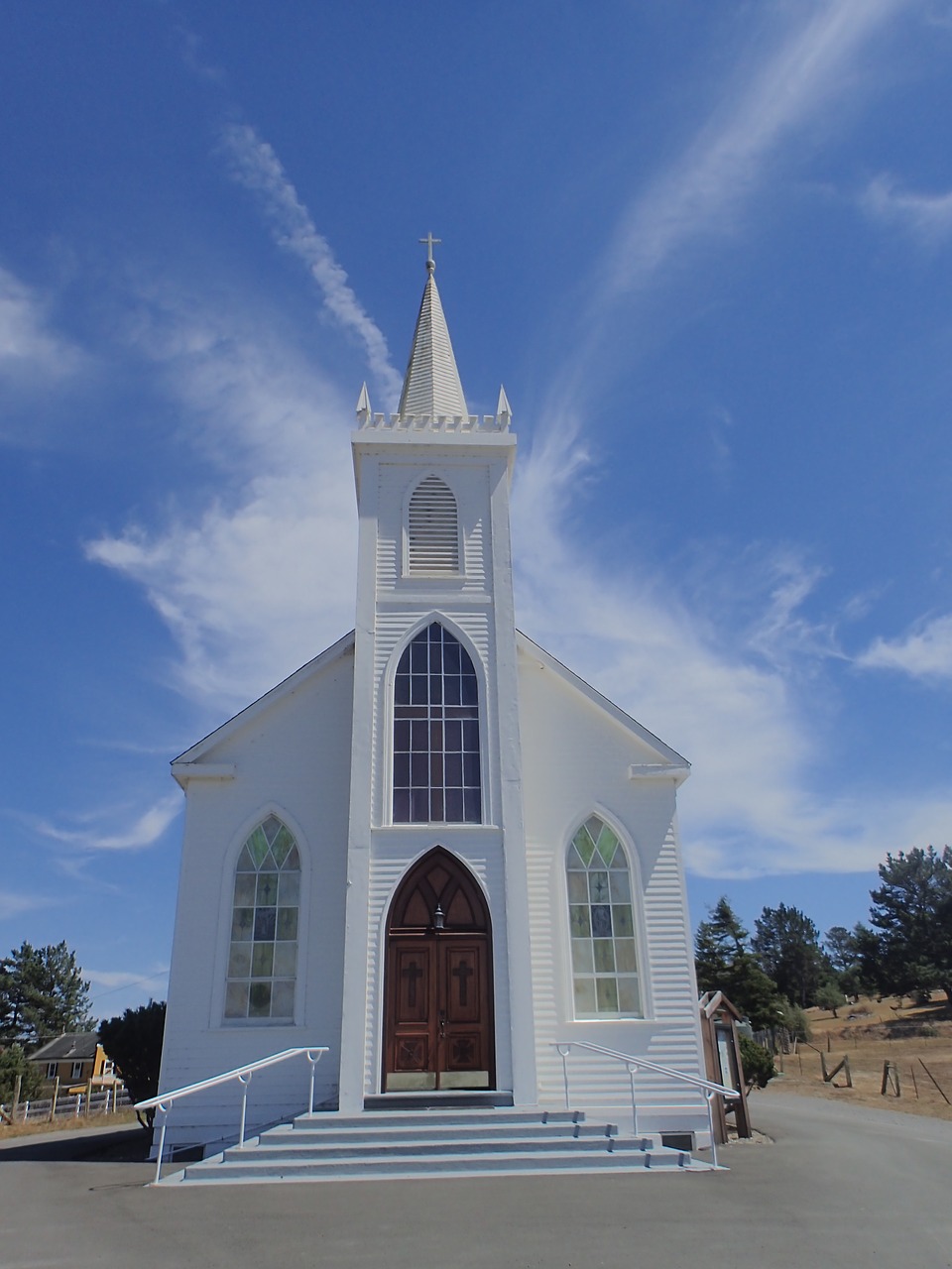 church building architecture free photo