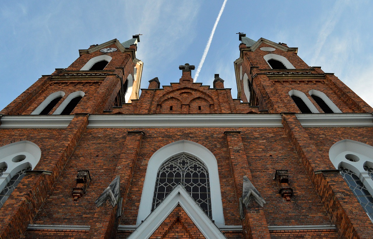 church facade sky free photo