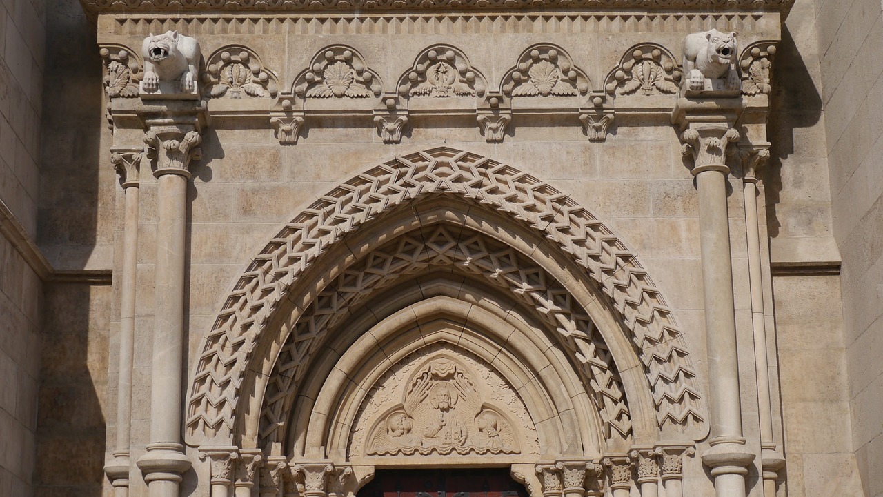 church budapest arch free photo