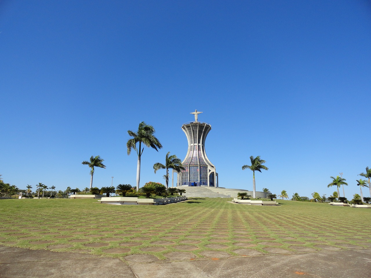 church cathedral religion free photo