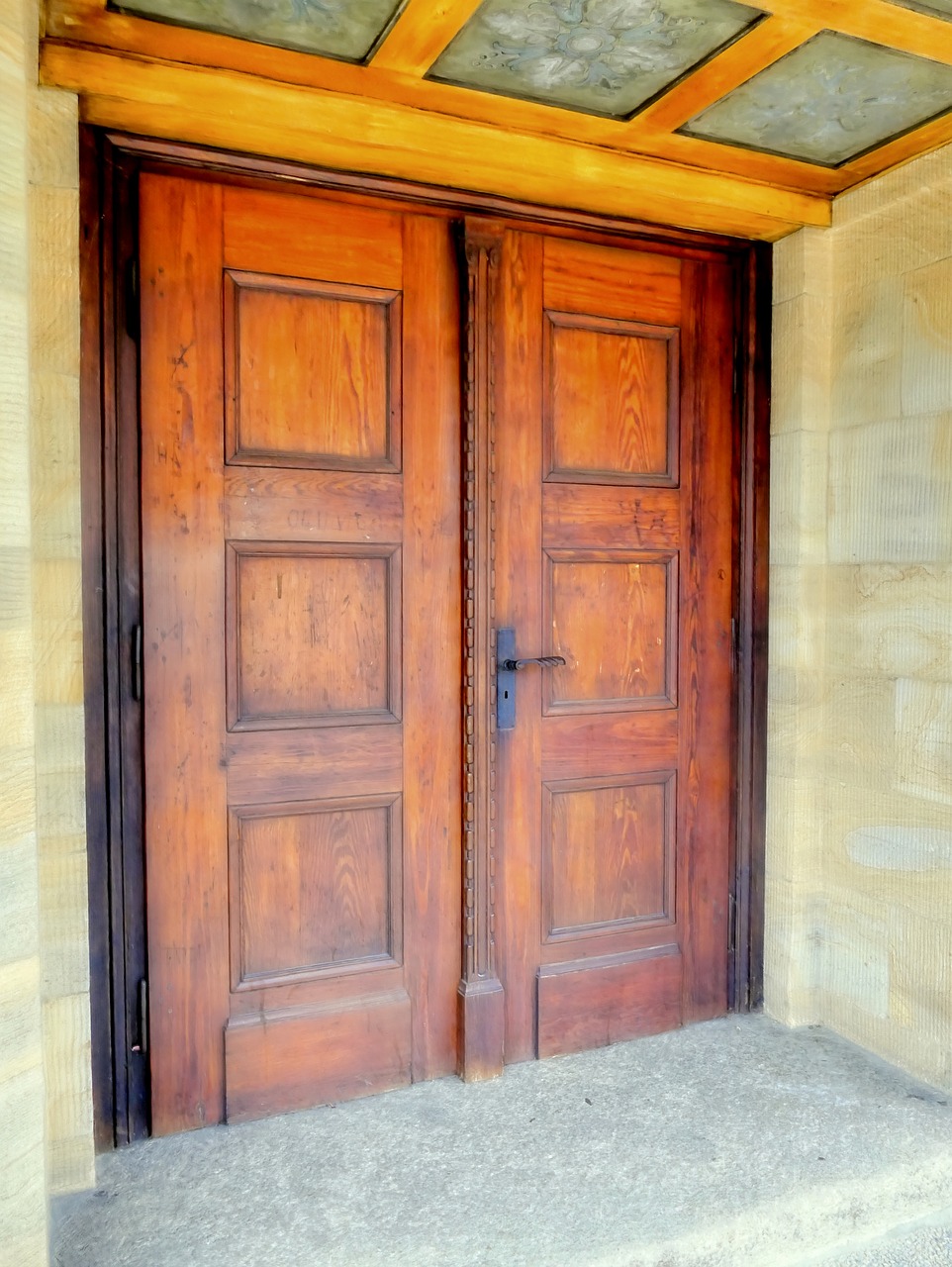church door door goal free photo
