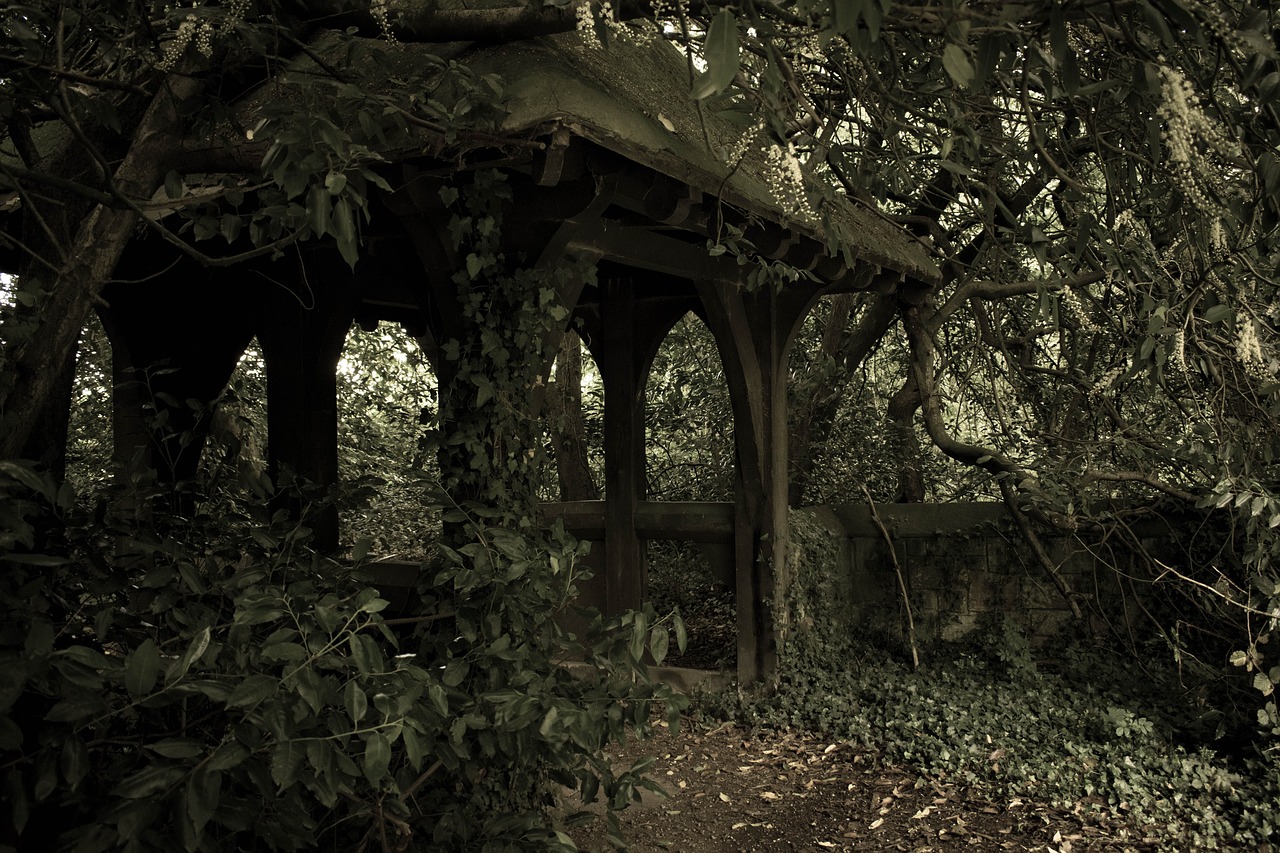 church gate churchyard cemetery free photo