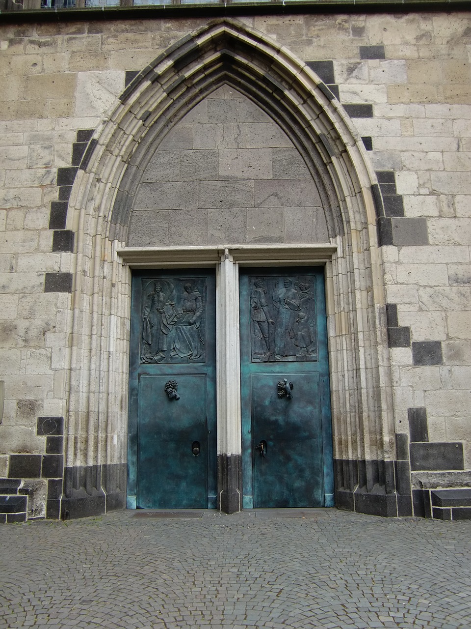 church portal archway bronze doors free photo