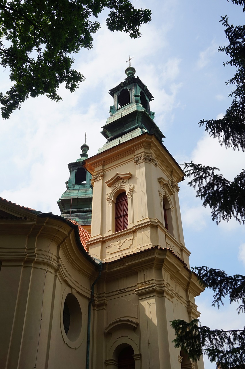 church towers  prague  czechia free photo