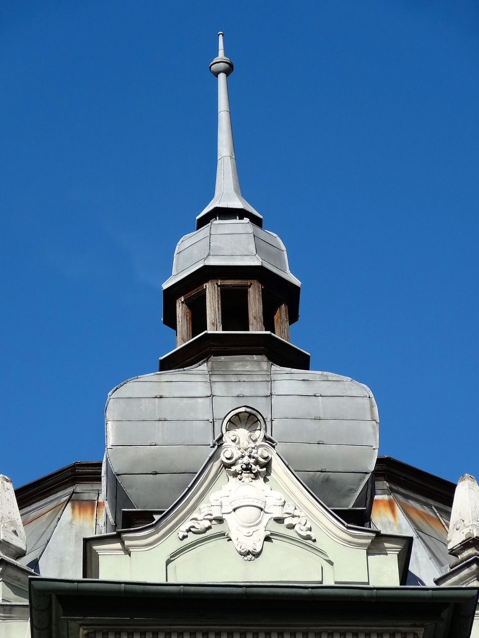 cieszkowskiego street bydgoszcz pediment free photo