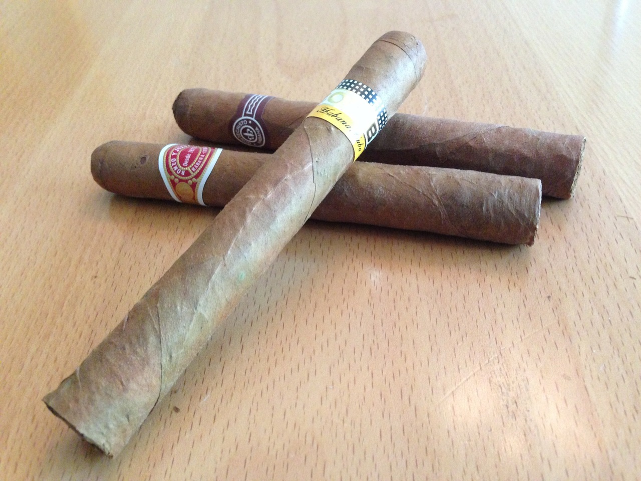 cigar smoke havana free photo