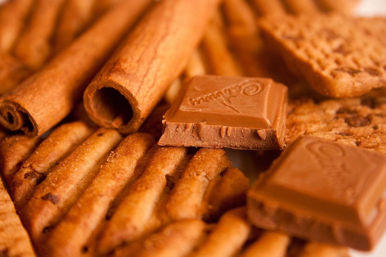 cinnamon chocolate food free photo