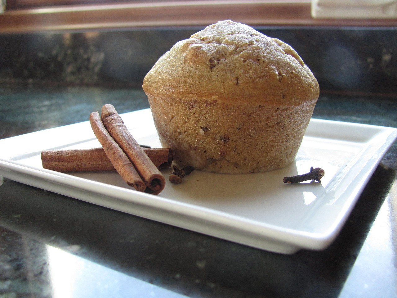 cinnamon muffin sweet free photo