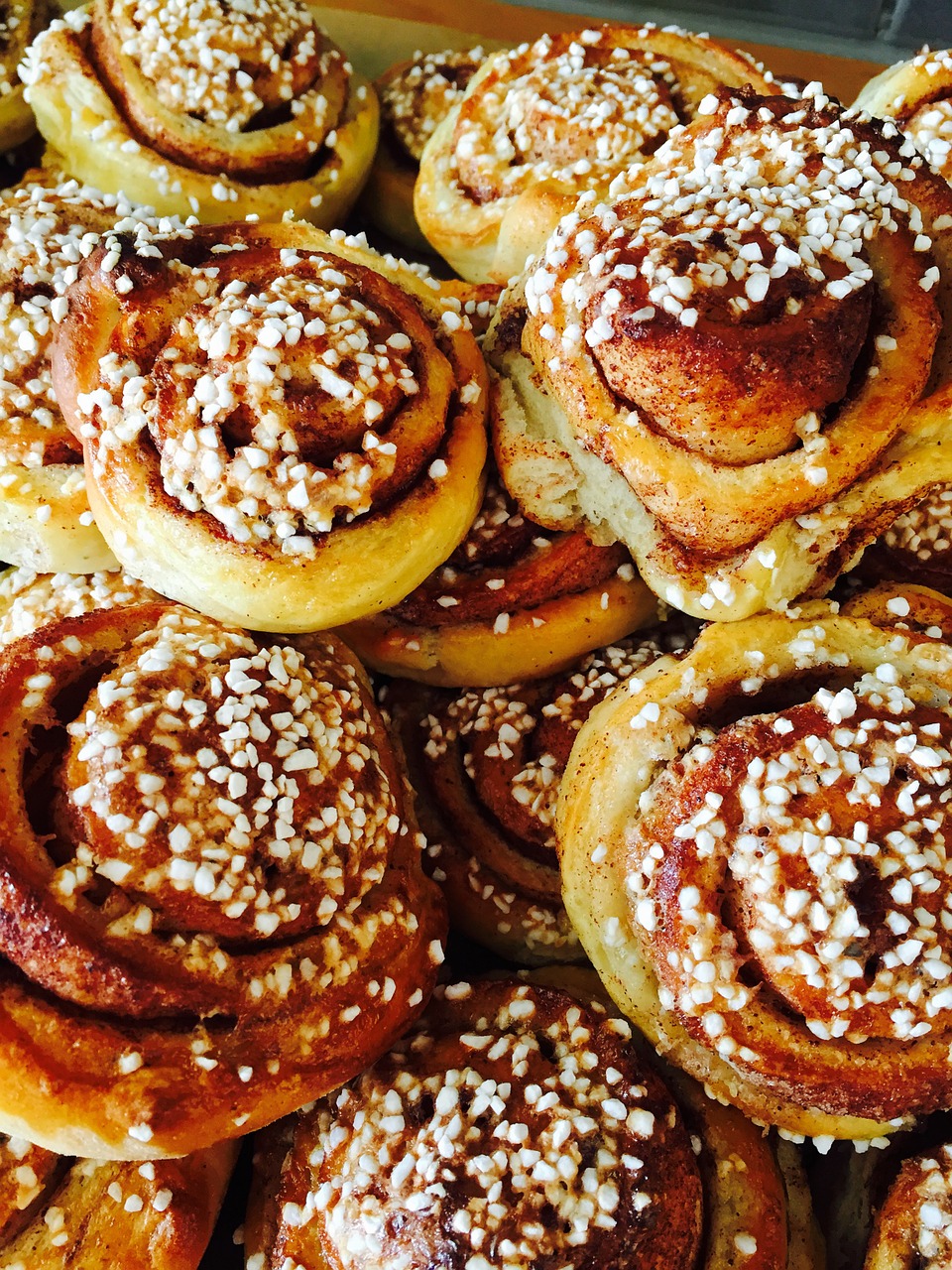 cinnamon buns pastries coffee break free photo