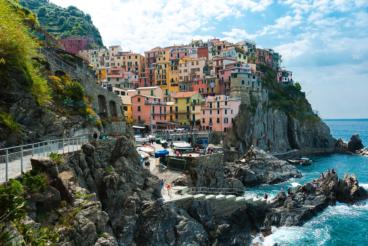 cinque terre the sun holidays free photo