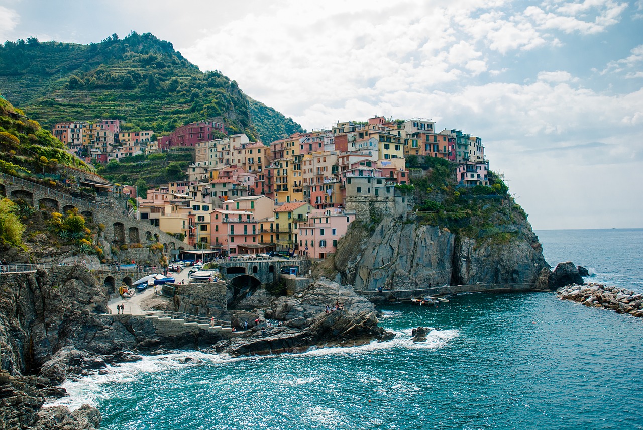 cinque terre the sun holidays free photo