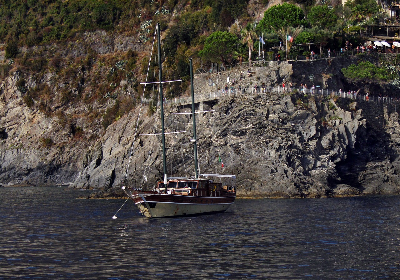 cinque terre liguria italy free photo