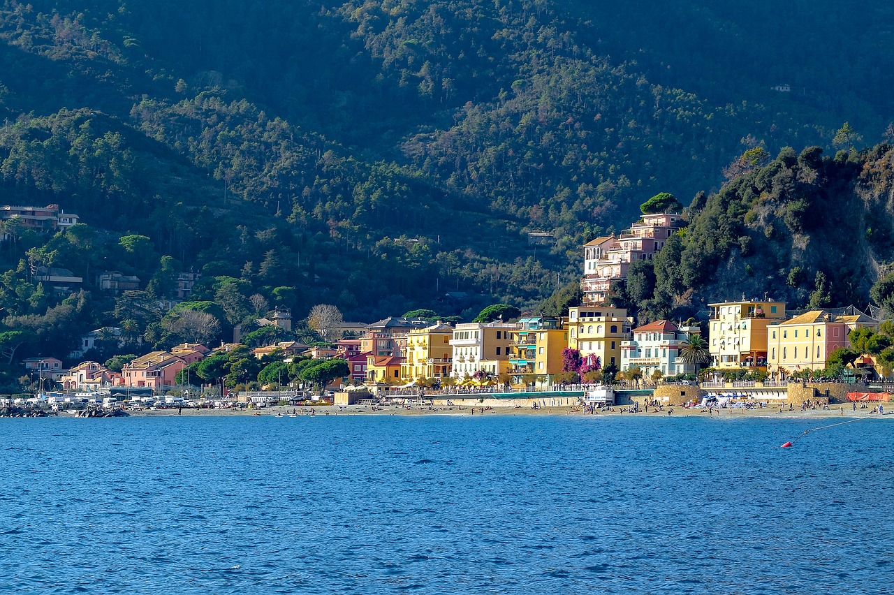 cinque terre monterosso village free photo