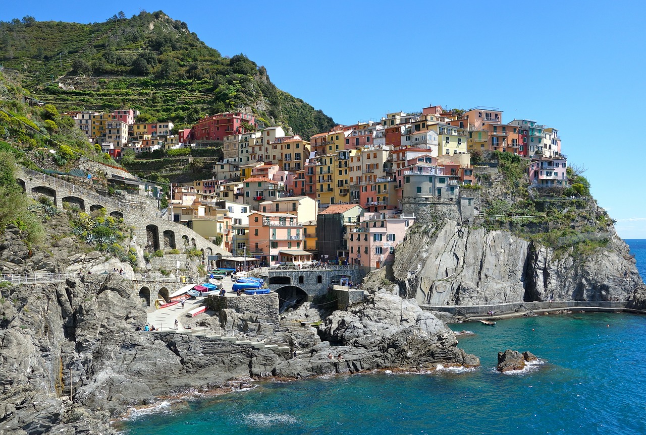 cinque terre italy manarola free photo