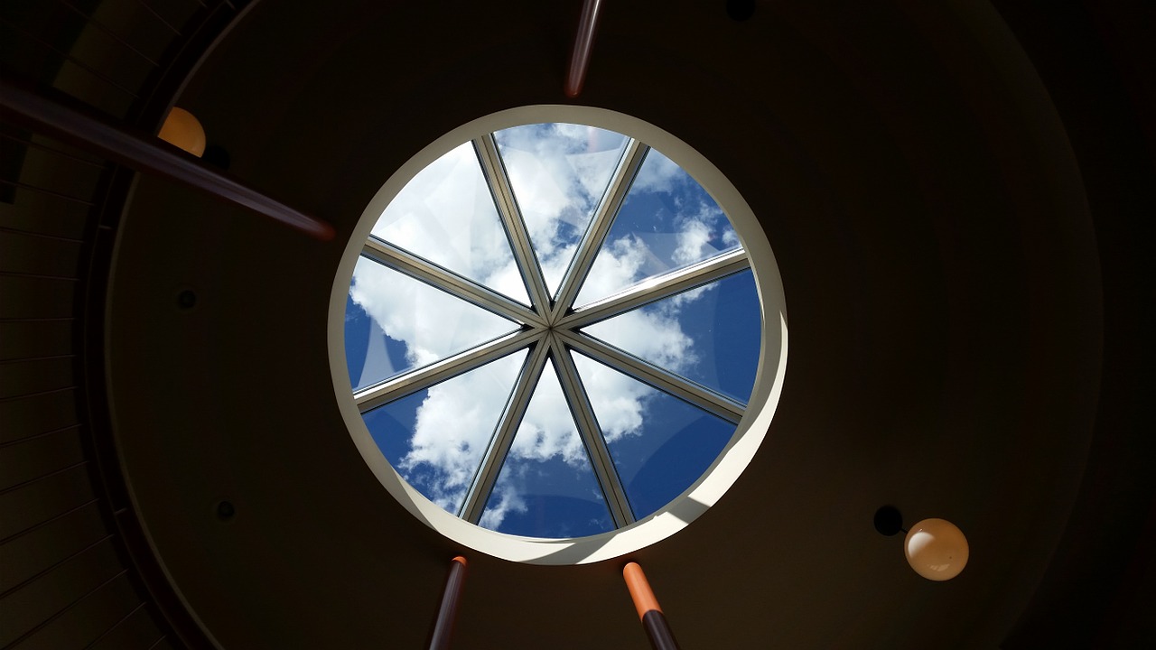 circle structure roof free photo