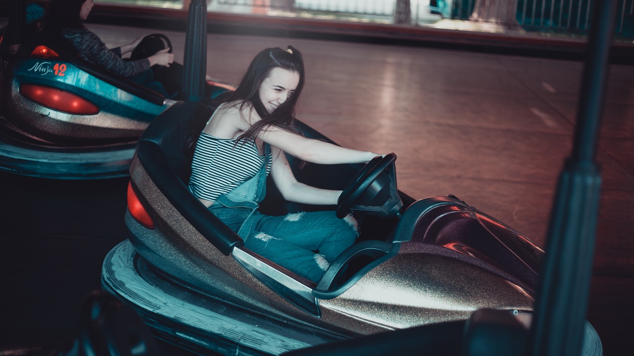 circuit-attractions park moscow free photo