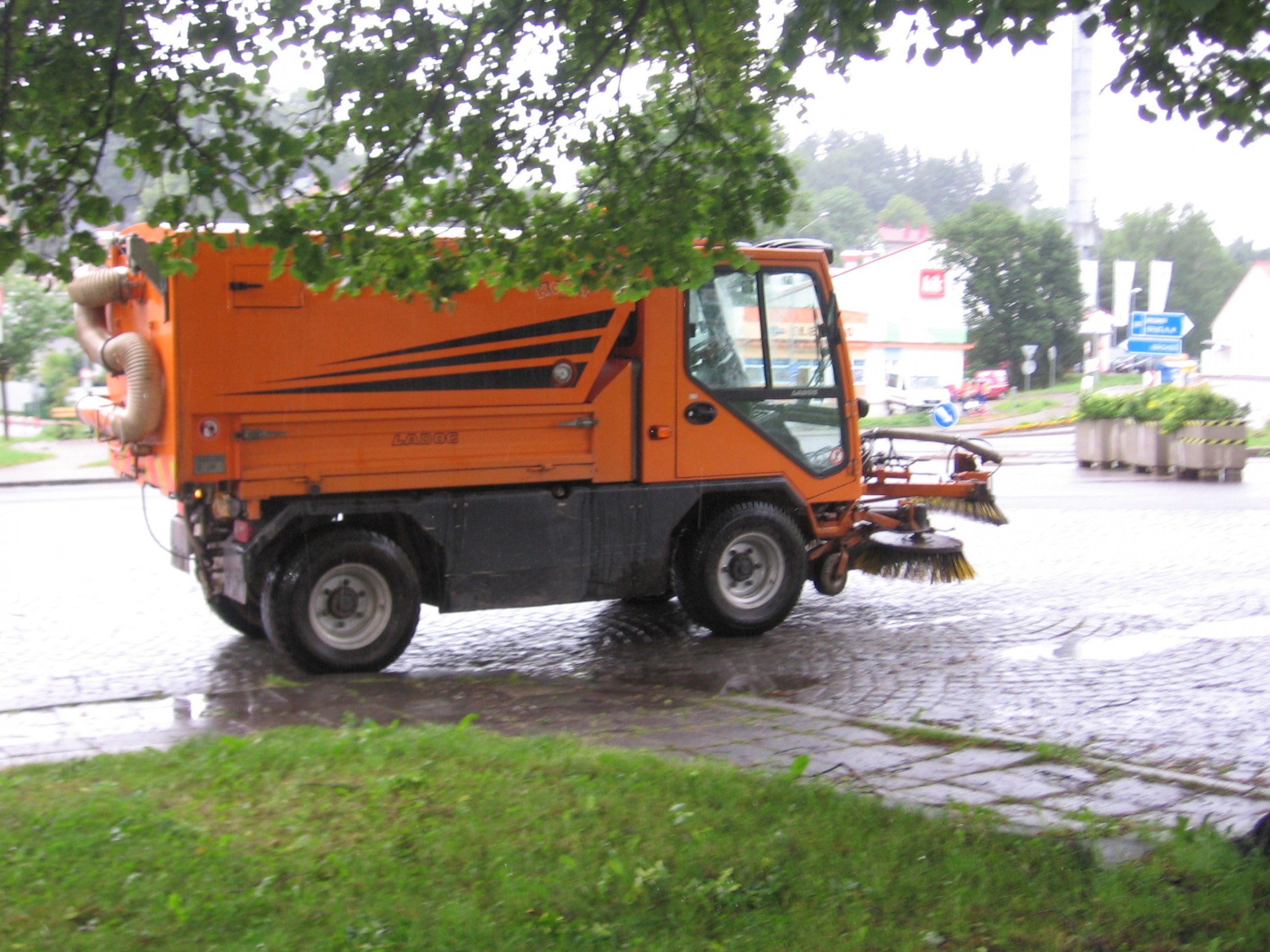 cleaning vehicle cleaning vehicle free photo