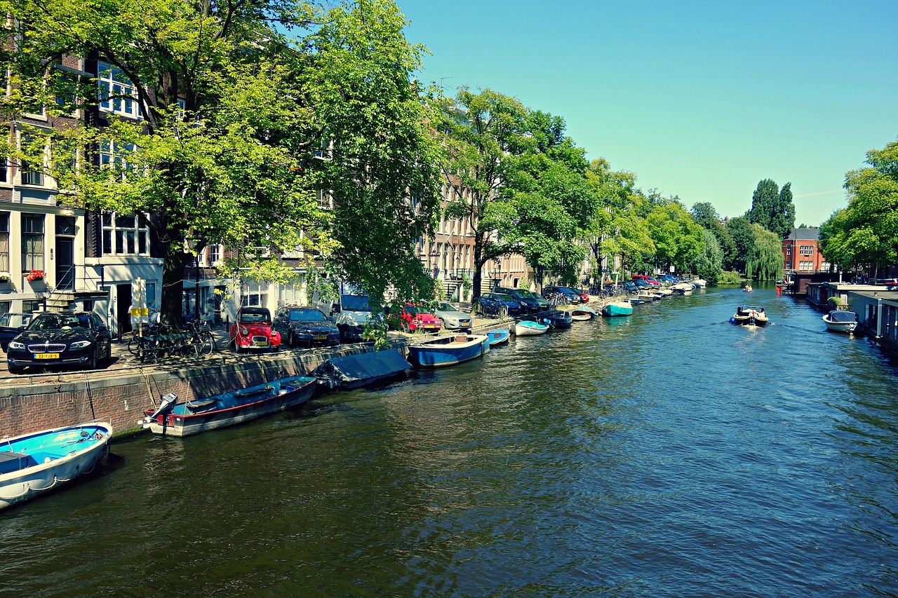 city amsterdam canal free photo
